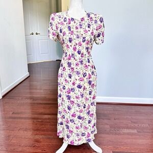 Positive Attitude Short Sleeve Ivory Pleated Tie Back Adjustable Waist Dress